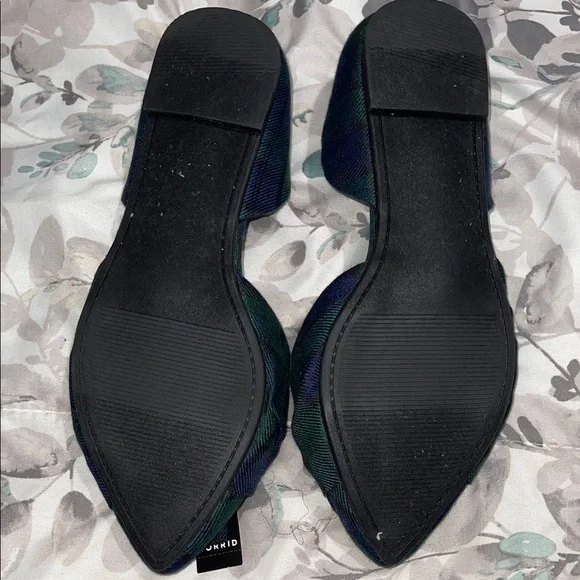 Torrid Women's Tartan Flats - Green and Navy - Picture 2 of 2